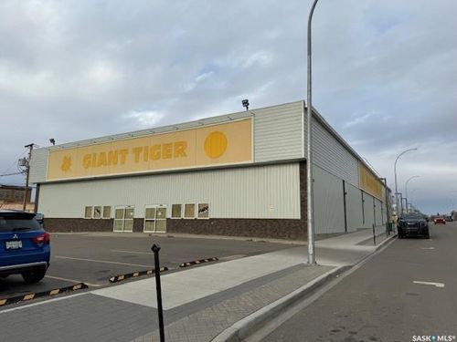 1121 102nd St, North Battleford, SK, S9A1Y9 | Card Image