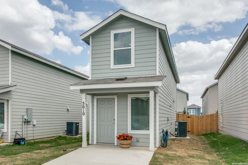 5010 Primrose Rdg, Converse, TX, 78109-4380 | Card Image