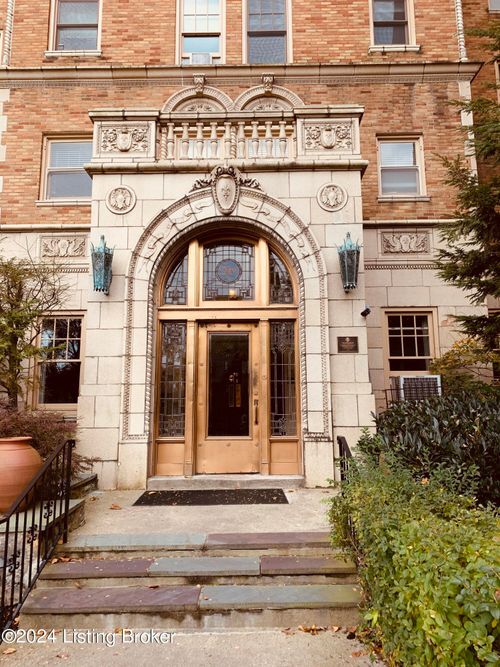 apt-9d-2140 Bonnycastle Ave, Louisville, KY, 40205 | Card Image