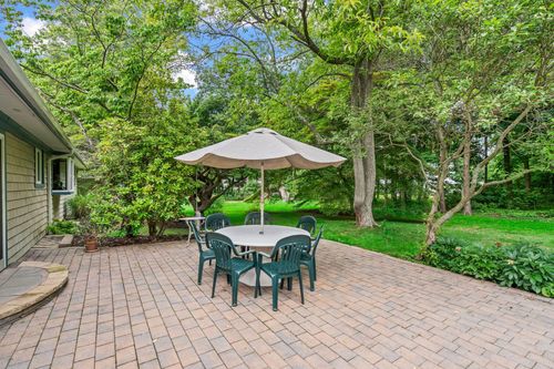 3 Holst Dr, Huntington, NY, 11743-3937 | Card Image