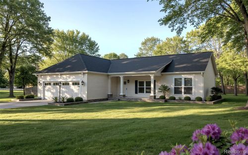 01 Pine St, Wyandotte, MI, 48192-6263 | Card Image