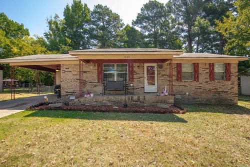 1327 Nottingham St, Malvern, AR, 72104-2435 | Card Image