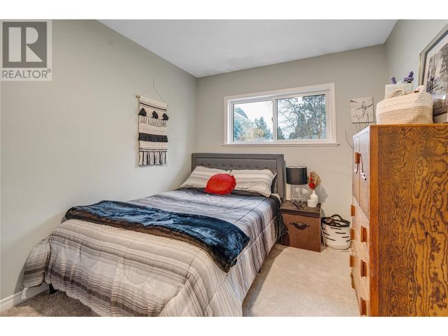 12018 Trayler Pl, House other with 3 bedrooms, 2 bathrooms and 1 parking in Summerland BC | Image 14