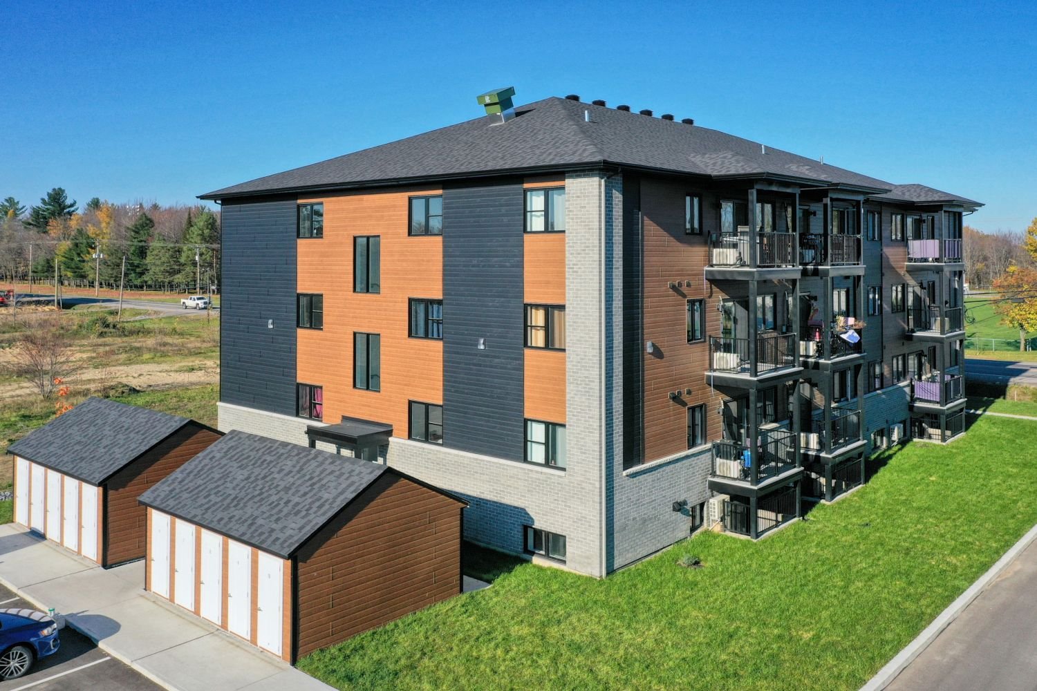 Residential Lease in Saint-Charles-Borromée 5