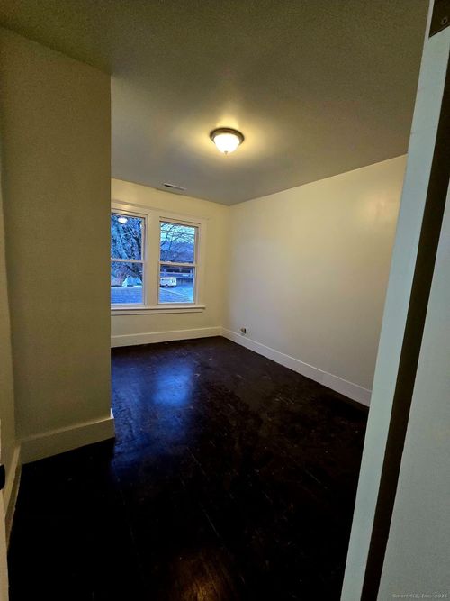 2-75 Curtis St, Meriden, CT, 06450-5908 | Card Image