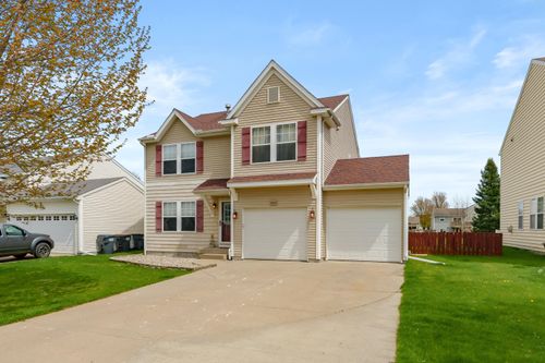 8854 Aveling Way, Richland, MI, 49083-8801 | Card Image
