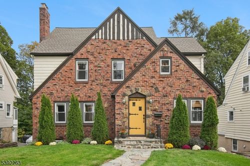 21 Glen Rd, West Orange, NJ, 07052-4603 | Card Image