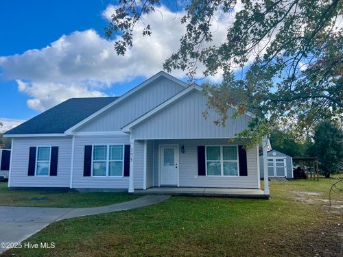 175 Joshua Dr, Chocowinity, NC, 27817-8116 | Card Image