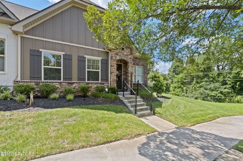 106 Groves Park Blvd E, Oak Ridge, TN, 37830-7387 | Card Image