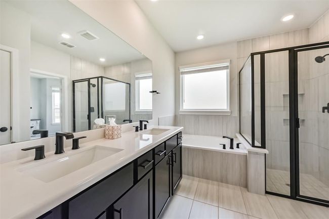 21606 Laggan Cliff Ln, House other with 5 bedrooms, 3 bathrooms and 2 parking in Cypress TX | Image 21