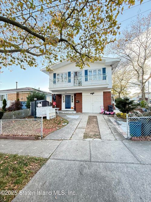 2-104 Ainsworth Ave, Staten Island, NY, 10308-3003 | Card Image
