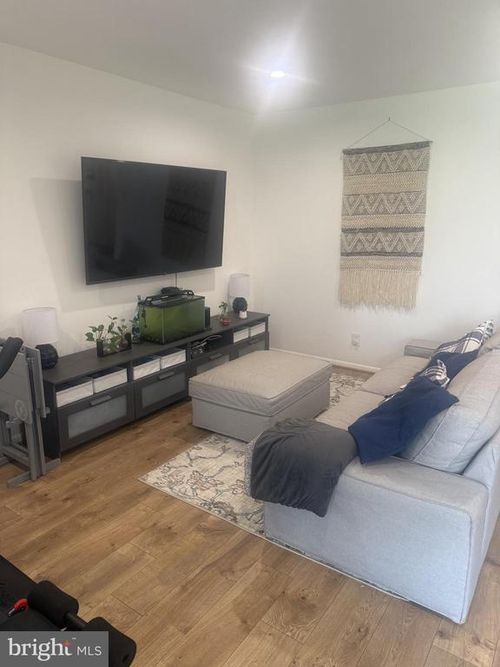apt-12-3227 University Blvd W, KENSINGTON, MD, 20895-1830 | Card Image