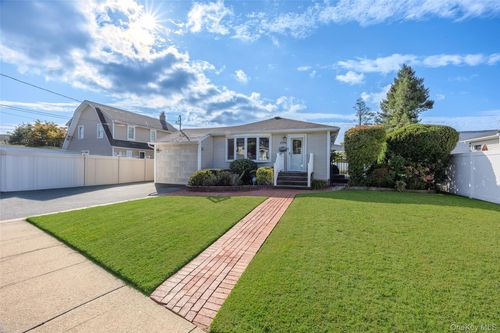 1296 Leslie Lane, Hempstead, NY, 11710 | Card Image