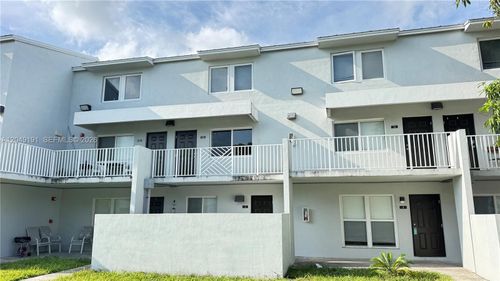 11-1955 Nw 5th Pl, Miami, FL, 33136-1257 | Card Image