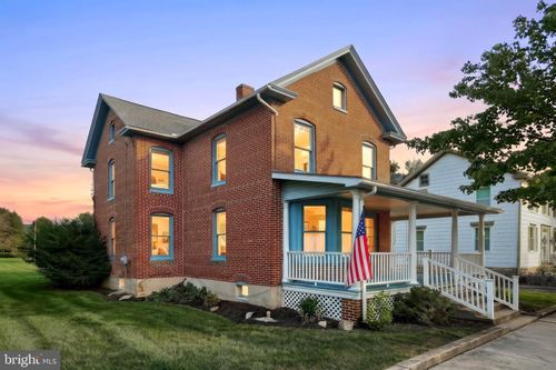 23 W Main St, Fairfield, PA, 17320-8320 | Card Image