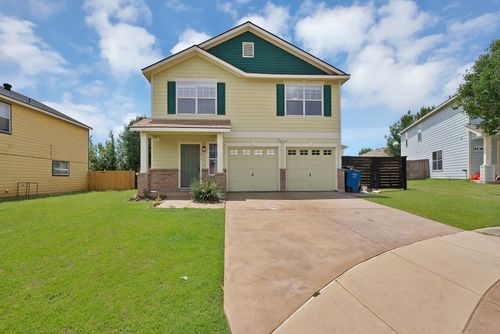 1015 Crow Ct, Grand Prairie, TX, 75051-3355 | Card Image