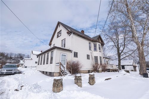 801 Vine St, Mckeesport, PA, 15133-2719 | Card Image