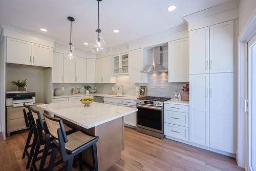 25-41 Thomas Mann Cir, Norfolk, MA, 02056-1684 | Card Image