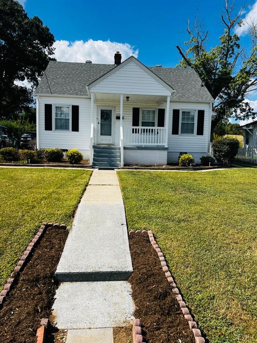 1116 8th St, Altavista, VA, 24517-1418 | Card Image
