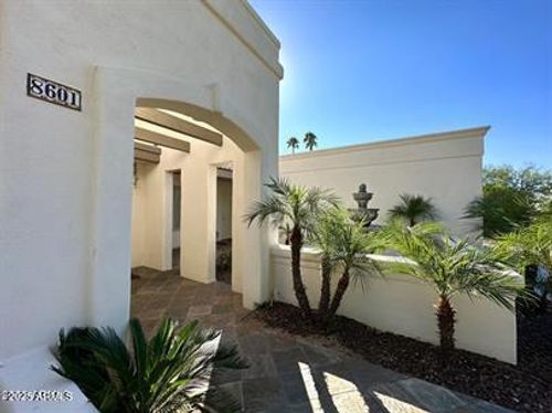 8601 E Irish Hunter Trl, Scottsdale, AZ, 85258-1494 | Card Image