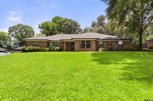 353 Royal Cir, Whitehouse, TX, 75791-5794 | Card Image