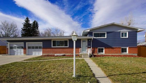 1220 Ivy Ln, Casper, WY, 82609-3069 | Card Image