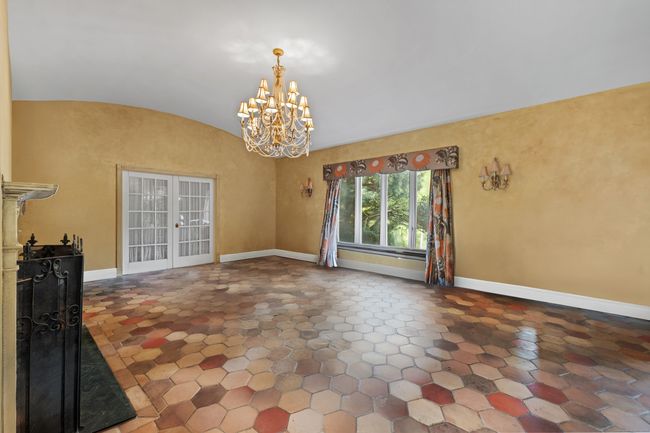 37 Green Acre Ln, House other with 7 bedrooms, 6 bathrooms and null parking in Westport CT | Image 6