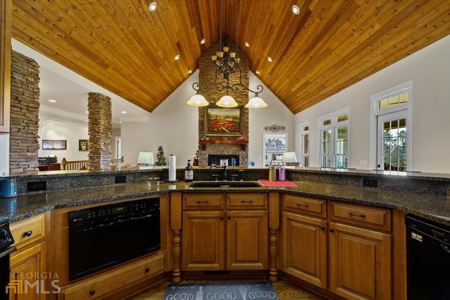 611 Buttermilk Rd Sw, House other with 4 bedrooms, 4 bathrooms and 4 parking in Cave Spring GA | Image 16