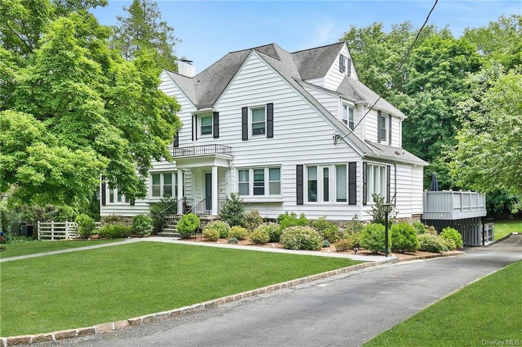 Oxford Rd, New Rochelle, NY 10804