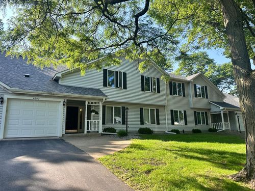2606 Lake Court Dr, Mounds View, MN, 55112-4102 | Card Image