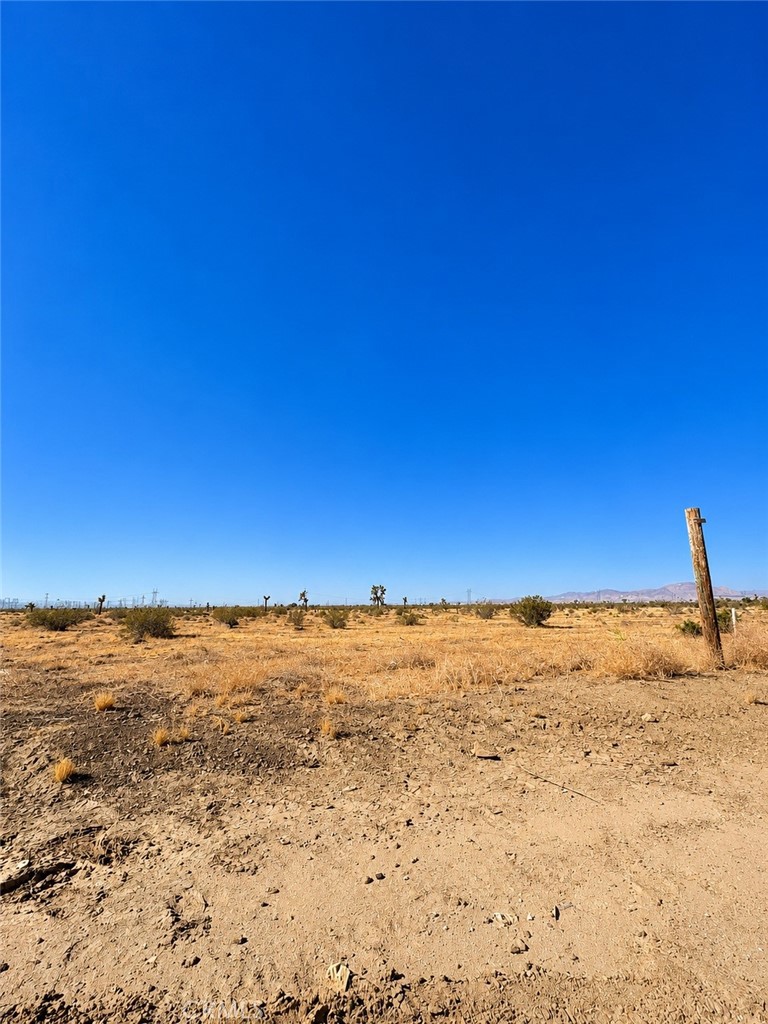 Land in Adelanto
