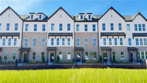 2694 Evers Dr Ne, Marietta, GA, 30066-4039 | Card Image