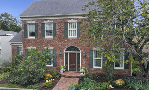 103 Adams Park, Nashville, TN, 37205-4702 | Card Image