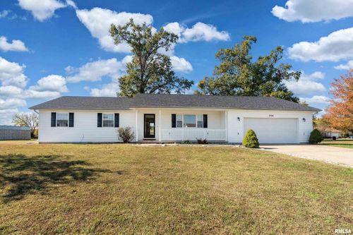 1304 Hazel St, Johnston City, IL, 62951-2046 | Card Image