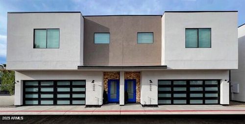 3832 E Monterey Way, Phoenix, AZ, 85018 | Card Image