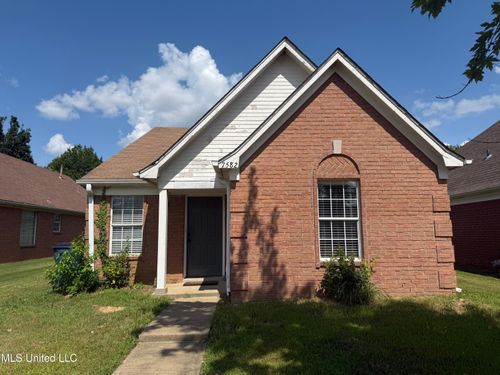 7582 Fox Hunt Dr E, Olive Branch, MS, 38654-4142 | Card Image