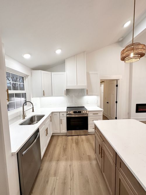 106 Lucinda Ln, Hendersonville, TN, 37075-3010 | Card Image