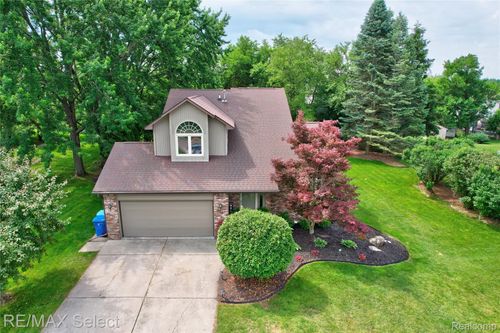 220 E Rolston Rd, Linden, MI, 48451-8404 | Card Image