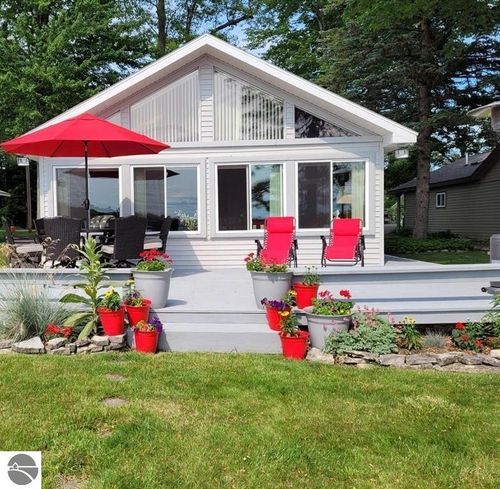 5047 Kokosing Rd, Hale, MI, 48739-8977 | Card Image