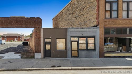 614 Kihekah Ave, Pawhuska, OK, 74056-4225 | Card Image