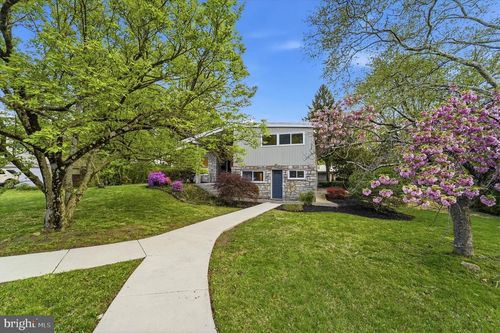 500 W Waverly Rd, GLENSIDE, PA, 19038-3212 | Card Image