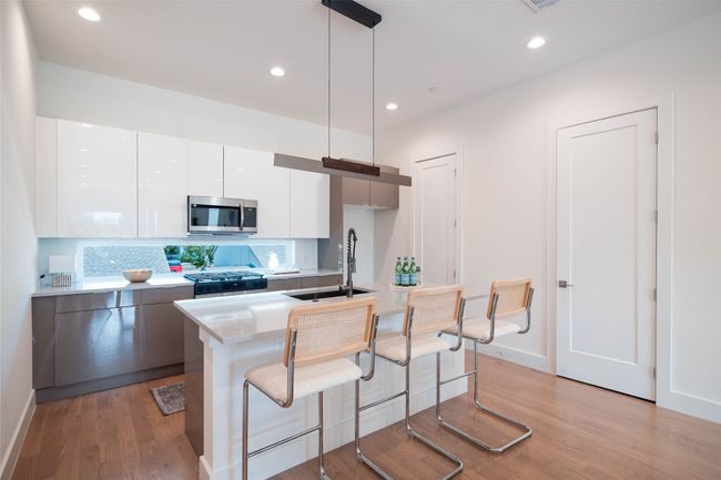 106 - 4517 Munger Ave, Condo with 2 bedrooms, 3 bathrooms and null parking in Dallas TX | Image 16