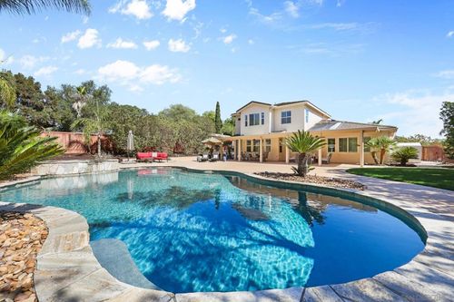 824 Hillcrest Ter, Fallbrook, CA, 92028-1776 | Card Image