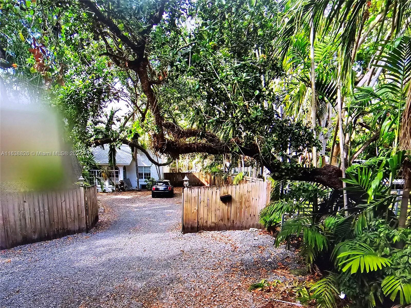 Secoffee St, Miami, FL 33133