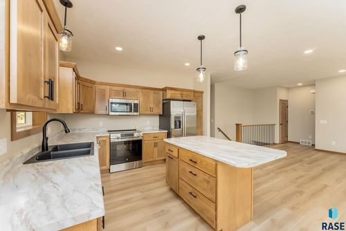 2208 E Christensen St, Brandon, SD, 57005-6720 | Card Image