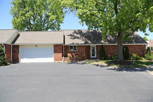 e-390 Windsor Place, St Peters, MO, 63376 | Card Image