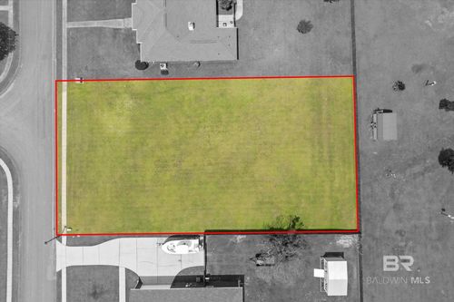 8284 Amanda Ln, Irvington, AL, 36544-4511 | Card Image