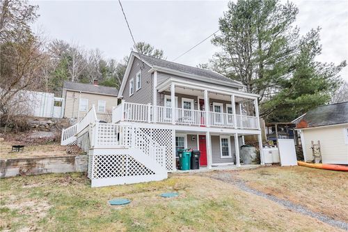 40 Hope Furnace Rd, Hope, RI, 02831-1400 | Card Image