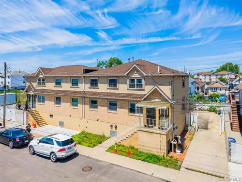 10205 Davenport Ct, Howard Beach, NY, 11414-3936 | Card Image
