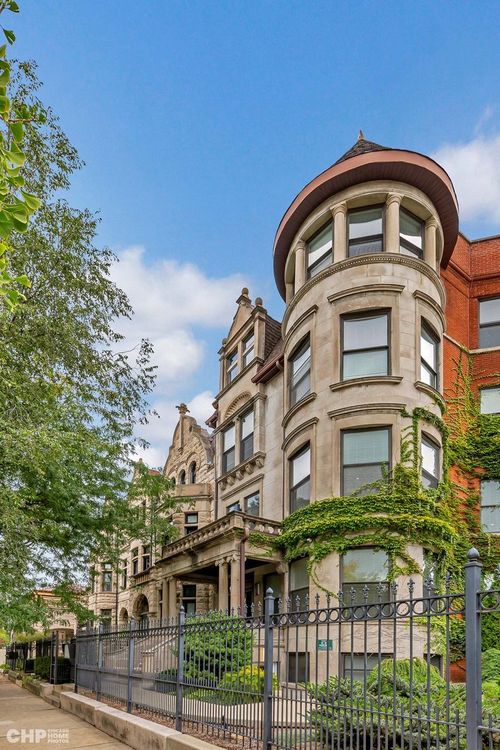 3967 S Drexel Blvd, Chicago, IL, 60653-2439 | Card Image